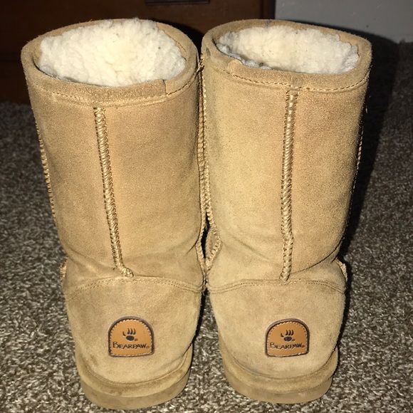 Super adorable Bearpaw snow boots - Picture 3 of 3